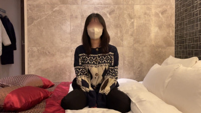 [노모] FC2-PPV-4686457 A high-spec restaurant employee is asked for a refill NTR. She writhes in pleasure as she is sucked by a cock, so much so that she erases the boyfriend from her mind.