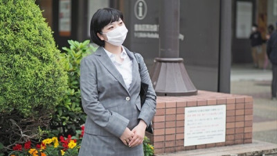 [노모] FC2-PPV-2125468 980 yen! I want you to work like this ♪ Marunouchi OL takes a half break and etches in a suit! Even if the suit gets wet due to squirting, there are also 3 vaginal cum shot & semen bukkake on the suit from the ass job ♪ Iroha-chan Cha